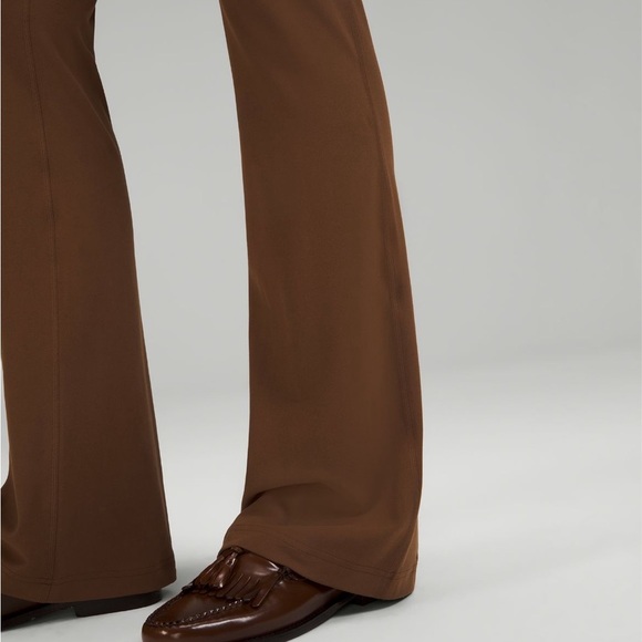 Lululemon’s Groove SHR Flared Pant *Nulu - Picture 5 of 6
